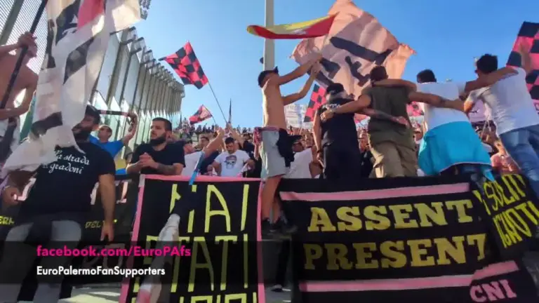 Rosanero Supporters