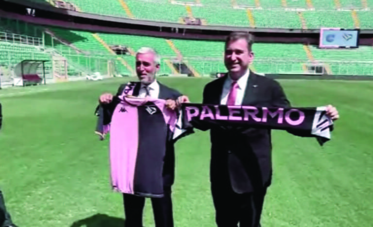 The era of the City Group begins. Some members of the English holding, together with the president of Palermo, Dario Mirri, speak at the press conference after the acquisition of the majority of the shares of the rosanero club.