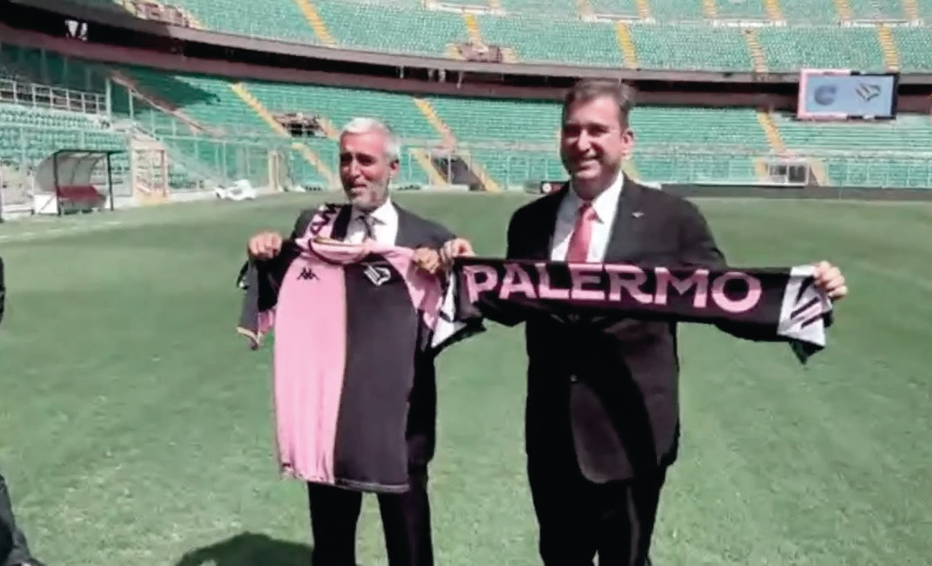 The era of the City Group begins. Some members of the English holding, together with the president of Palermo, Dario Mirri, speak at the press conference after the acquisition of the majority of the shares of the rosanero club.