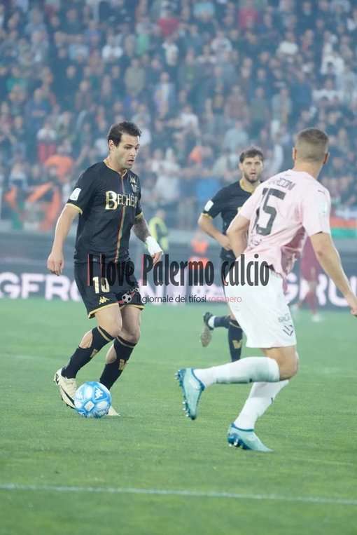 651686ec-5b83-45ef-9c94-f8e02acb3f4c-1