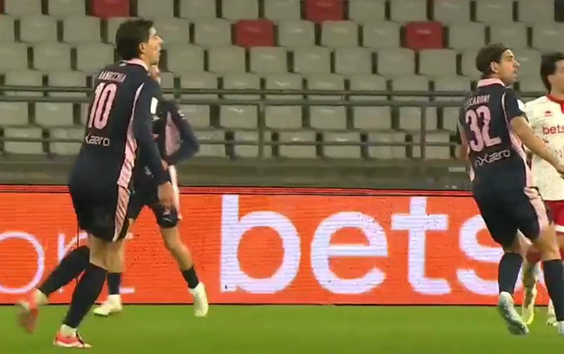 Sicilian newspaper: "Bari-Palermo, the report cards: Bani muro,...