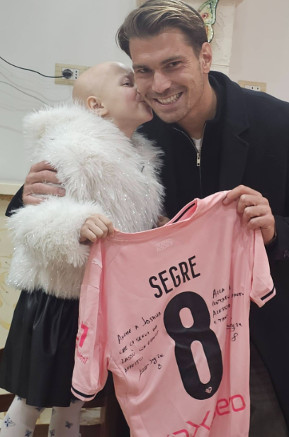 Alessia, the support that unites beyond colours: Venice and...