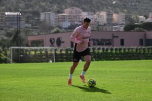 Palermo, Magnani returns to the pitch: first training...