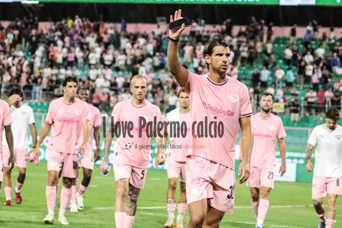 Gazzetta dello Sport: "Bari-Palermo, duel at San Nicola....