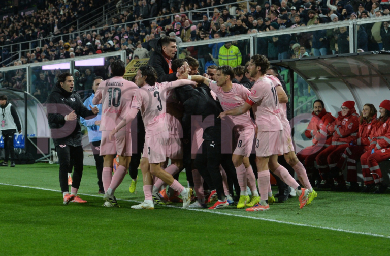 Palermo, new kit against Sampdoria