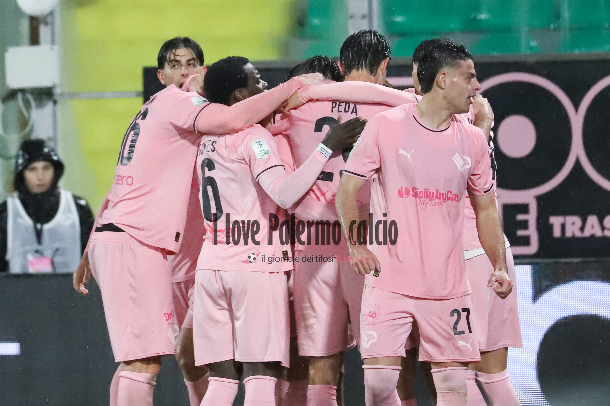 Giornale di Sicilia: "Palermo, a point worth self-esteem. Now five...