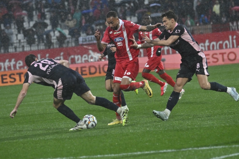 Gazzetta dello Sport: "Delli Carri top. The report cards of...