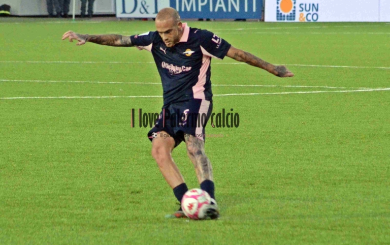 Carrarese-Palermo 0-1: the report cards of the match