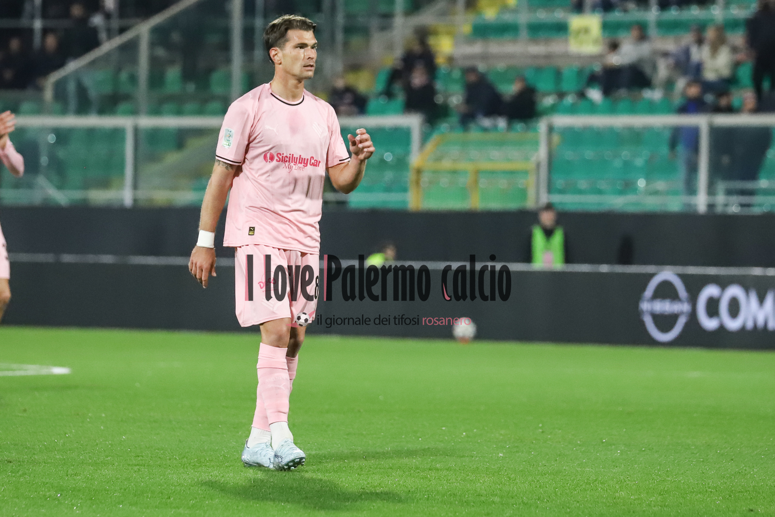 Segre: «Ten battles for Palermo, only united can we reach the top»