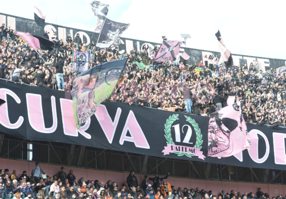 VIDEO – Palermo, the welcome of the fans upon returning from Carrara