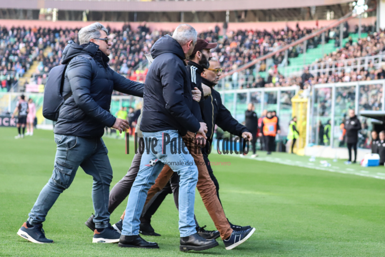 Palermo, pitch invasion at Barbera: Daspo of 10 years for a fan