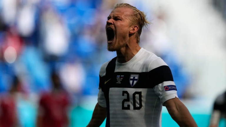 Finland, Pohjanpalo scores and out at half-time: the situation