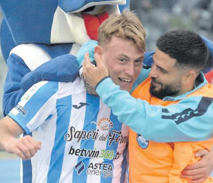 Il Messaggero: "Palermo turned upside down. With Insigne the party is...