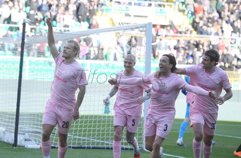 Palermo-Sudtirol, sting for the pitch invader: the Daspo arrives