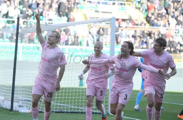 Palermo-Sudtirol, sting for the pitch invader: the Daspo arrives