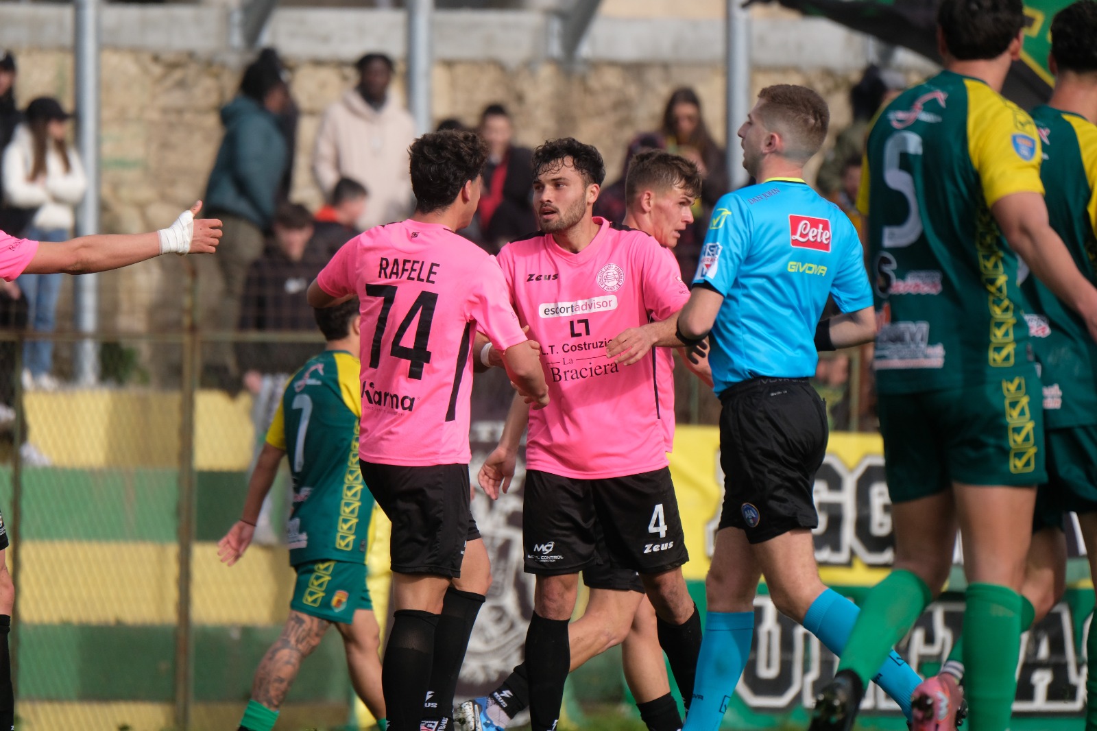 Athletic Palermo passes to Enna and flies to first place