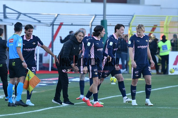 Monza overwhelms Palermo: 3-0 at the U-Power Stadium and escapes to...