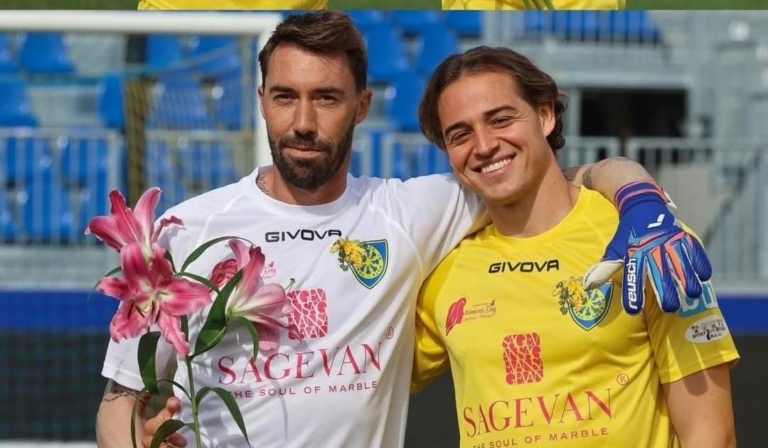 Carrarese, against Palermo special shirt for Women's Day