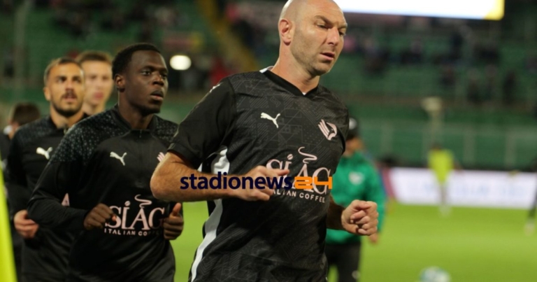 Lucioni: “The need for the square is bad for Palermo”