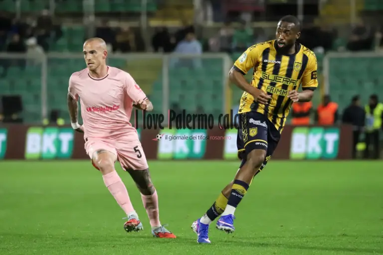 LIVE Serie B Palermo-Juve Stabia 2-2