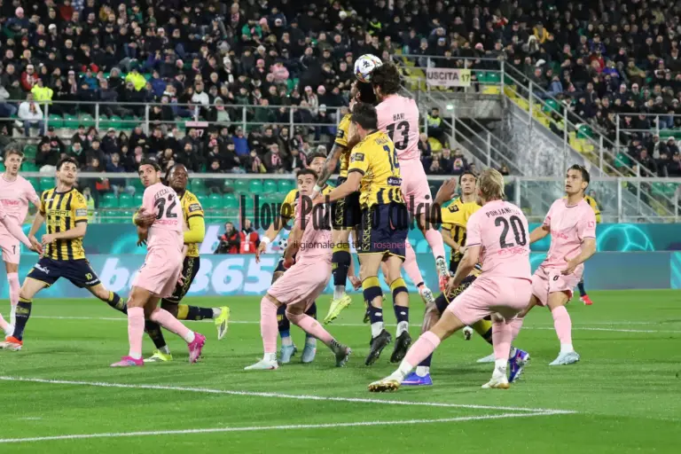 Palermo-Juve Stabia 2-2: another slowdown towards direct Serie A