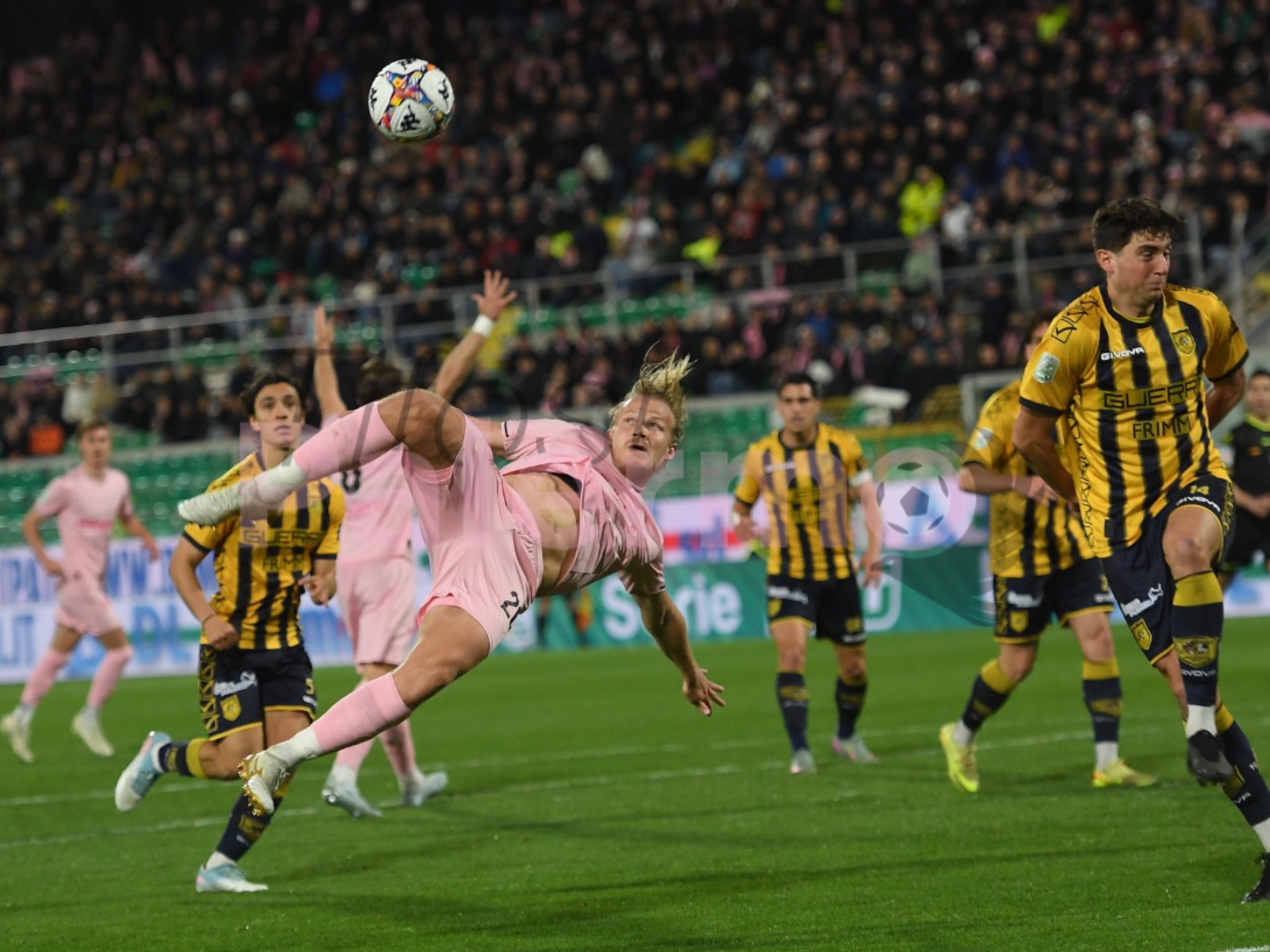 Pohjanpalo between Palermo and Venice: records and coincidences