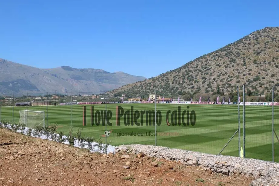 Palermo, resumption of training: differentiated work towards Frosinone
