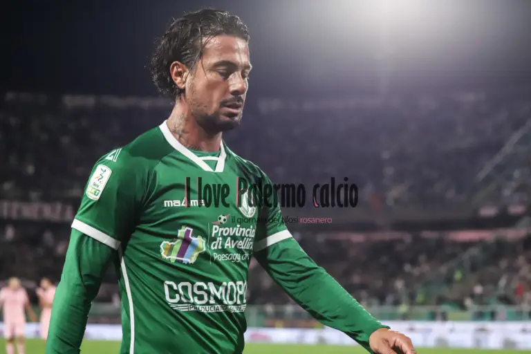 Palermo-Avellino 2-0, Izzo apologizes: «I take responsibility for the...