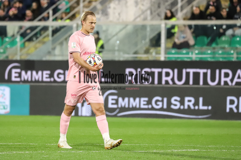 Giornale di Sicilia: “Palermo, assault on Avellino: a piece of the...