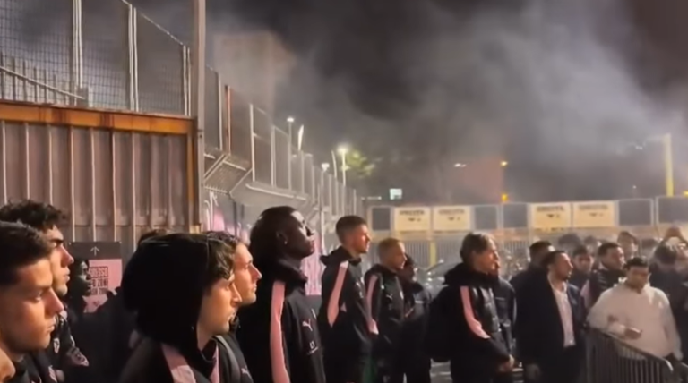 Giornale di Sicilia: "The longest night of pink, welcomed with...