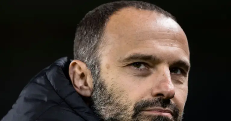 Makinwa and the Lazio-Palermo deal resolved... with the rosary. The...