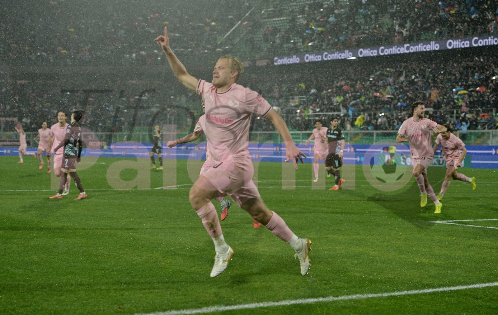 Of course if Monza and Frosinone lose...