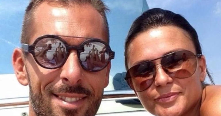 Mourning for the former Benussi rose: his wife died in a road accident