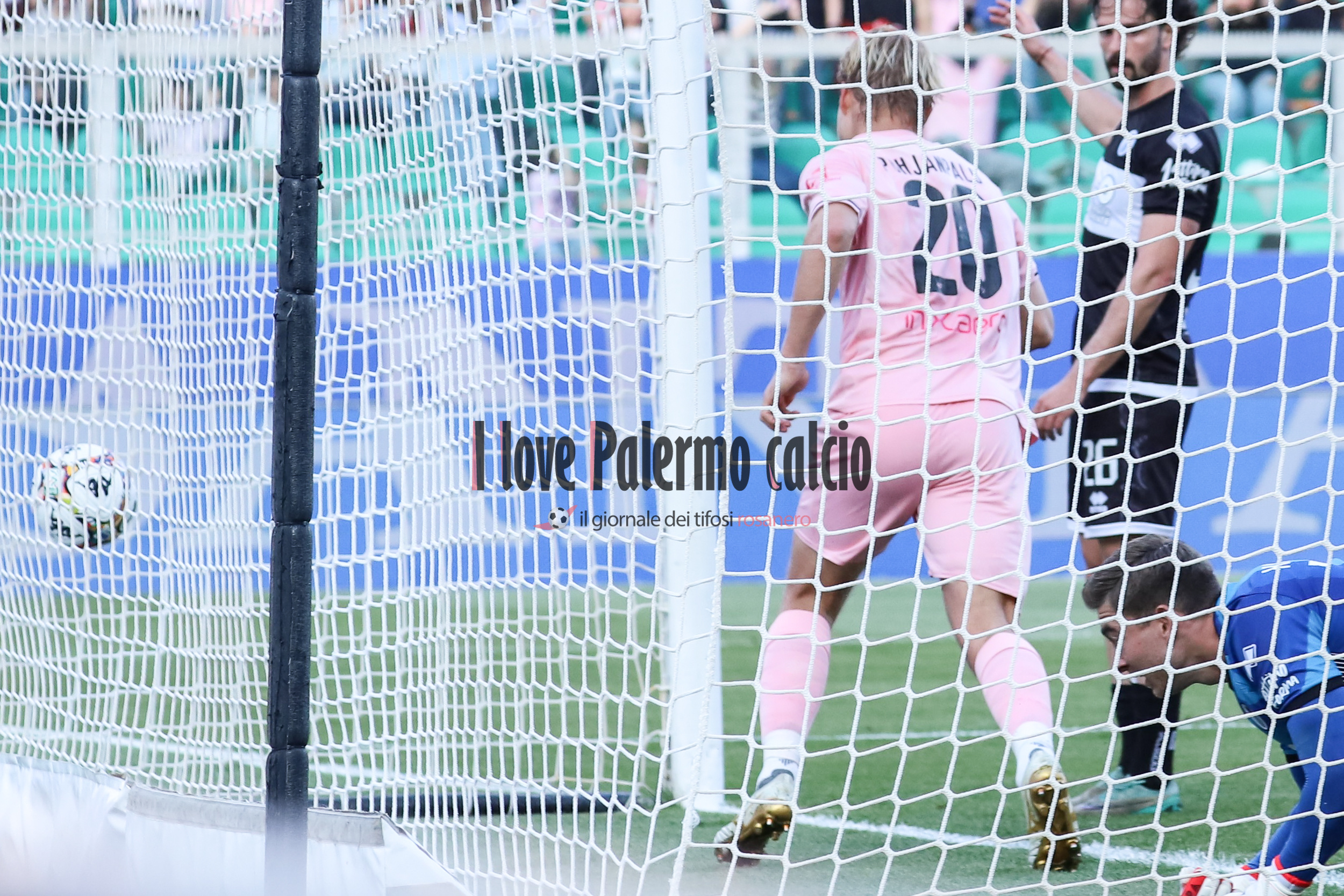 Giornale di Sicilia: “Palermo scored 13, but that's not enough for...