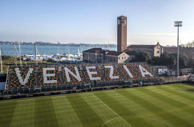 Palermo, in Venice is not a catwalk