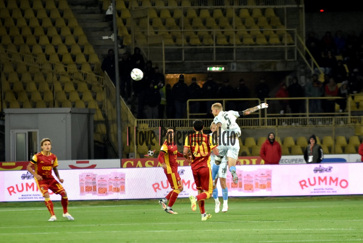 Gazzetta dello Sport: "Catanzaro for history. Palermo only needs a...