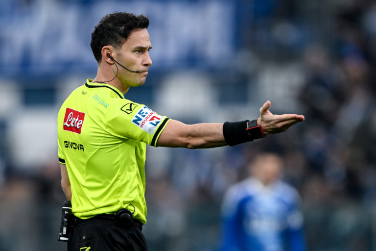 The whistle of Catanzaro-Palermo