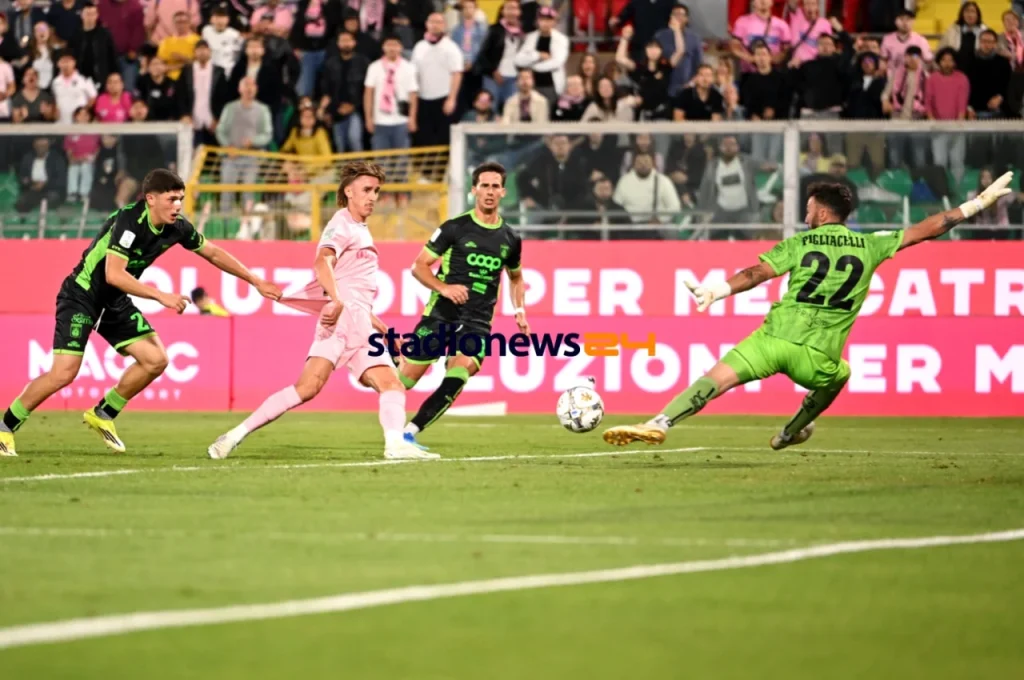 Catanzaro exalts Pigliacelli: "It was Mirko's foot" / VIDEO