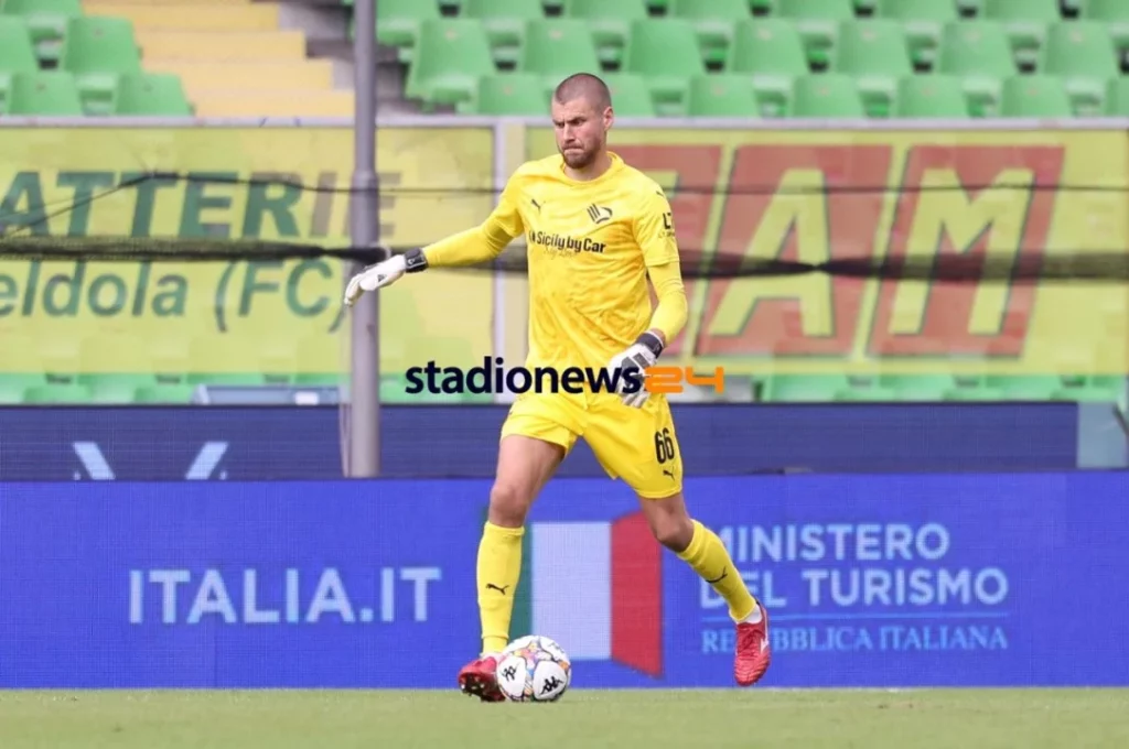 Palermo, forward with Joronen: now the hunt for the deputy