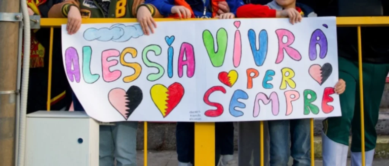 Catanzaro, the tribute to little Alessia: "She will live forever"