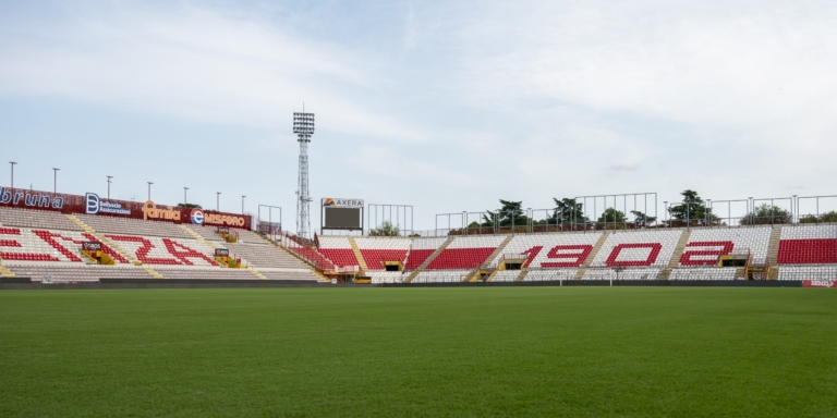 Menti's emotional tribute to Guidolin during Vicenza-Novara