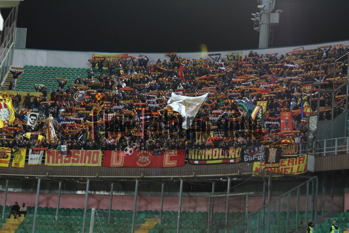 Catanzaro, harsh statement from Curva Massimo Capraro: "No more bans"