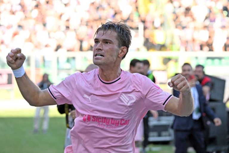 First sirens for Segre, but Palermo immediately makes a block
