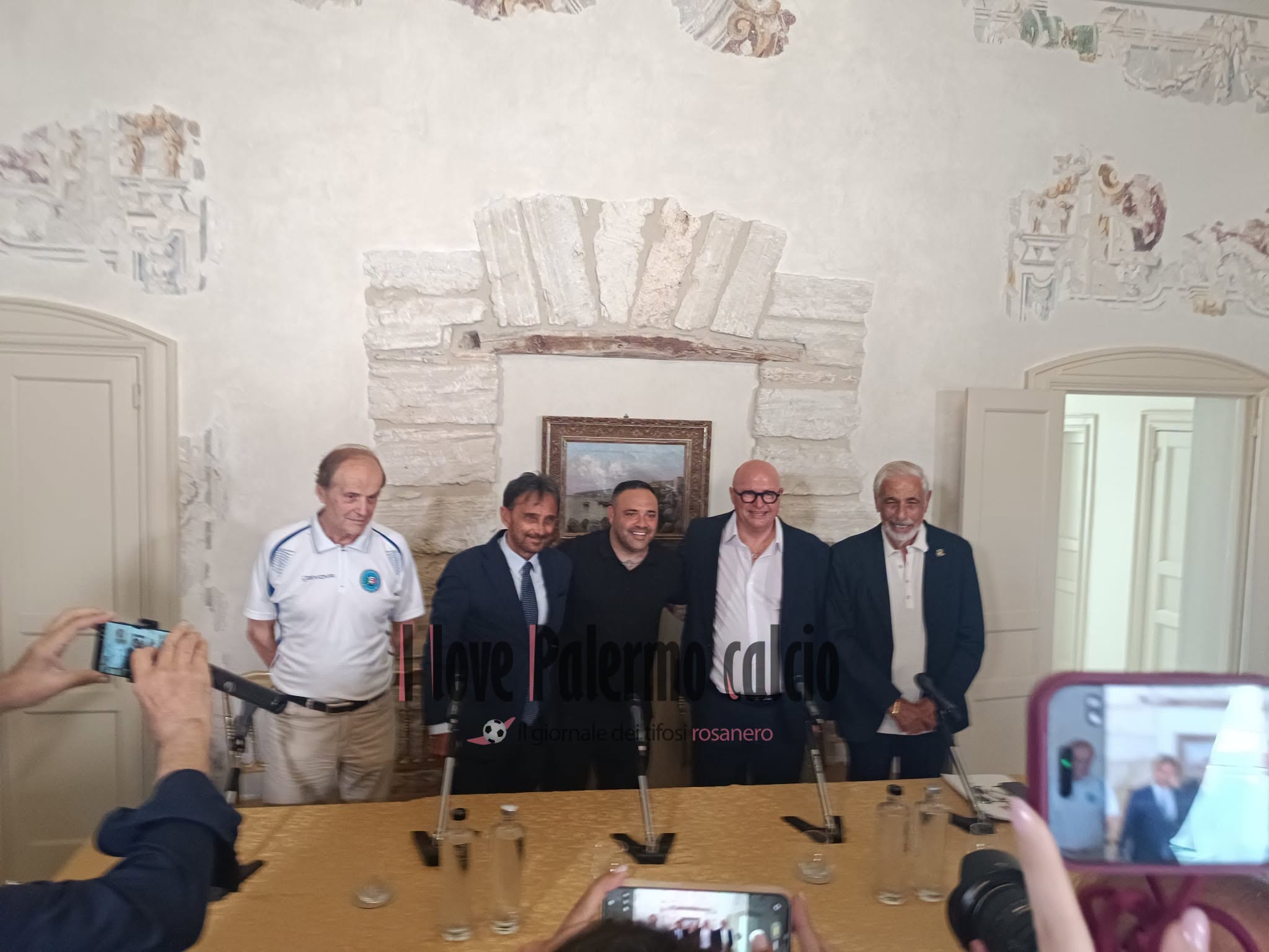Miccoli closes the circle: «Palermo deserves Serie A». Emotion and...