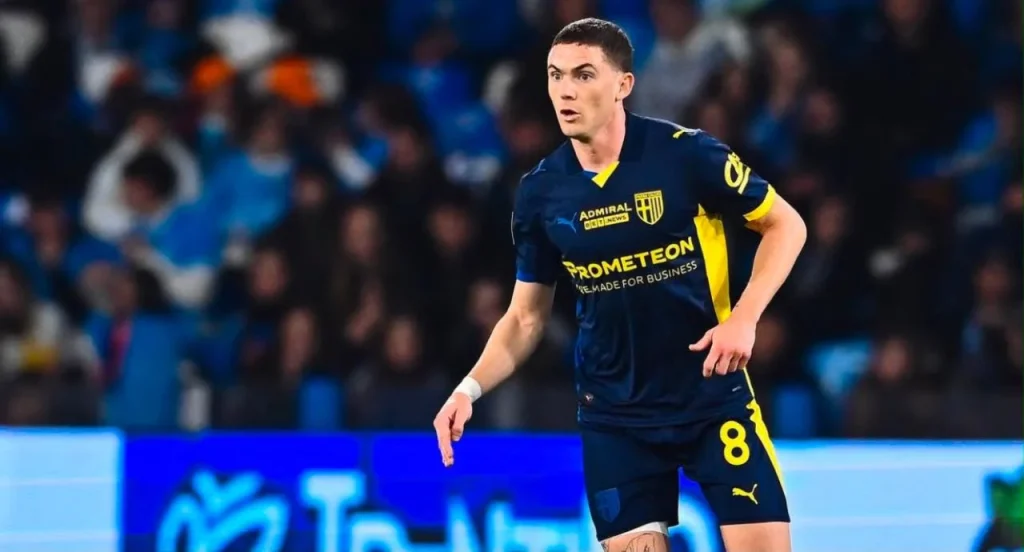 Who is Nahuel Estevez, the new Palermo midfielder