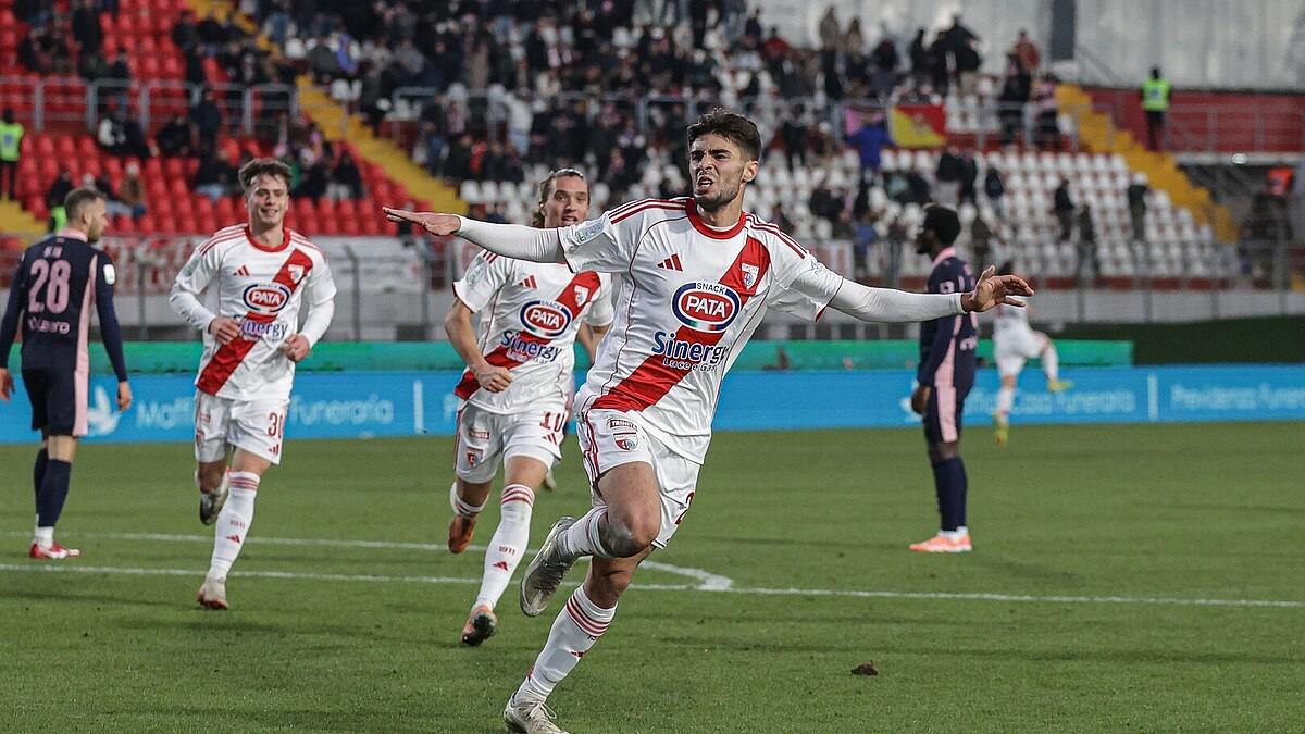 Palermo, offer for Marras del Mantova. With bonuses it can reach 3.5...