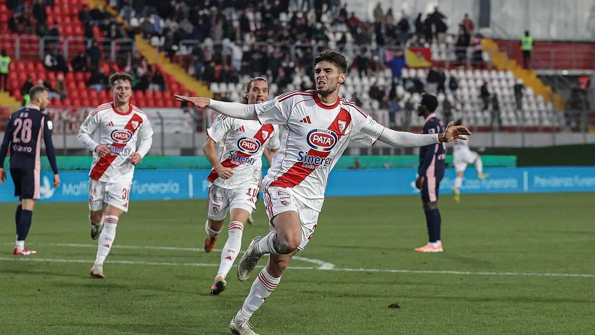Palermo, offer for Marras del Mantova. With bonuses it can reach 3.5...