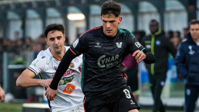 Pisa, Adorante wins for the attack. Exchange of points between...