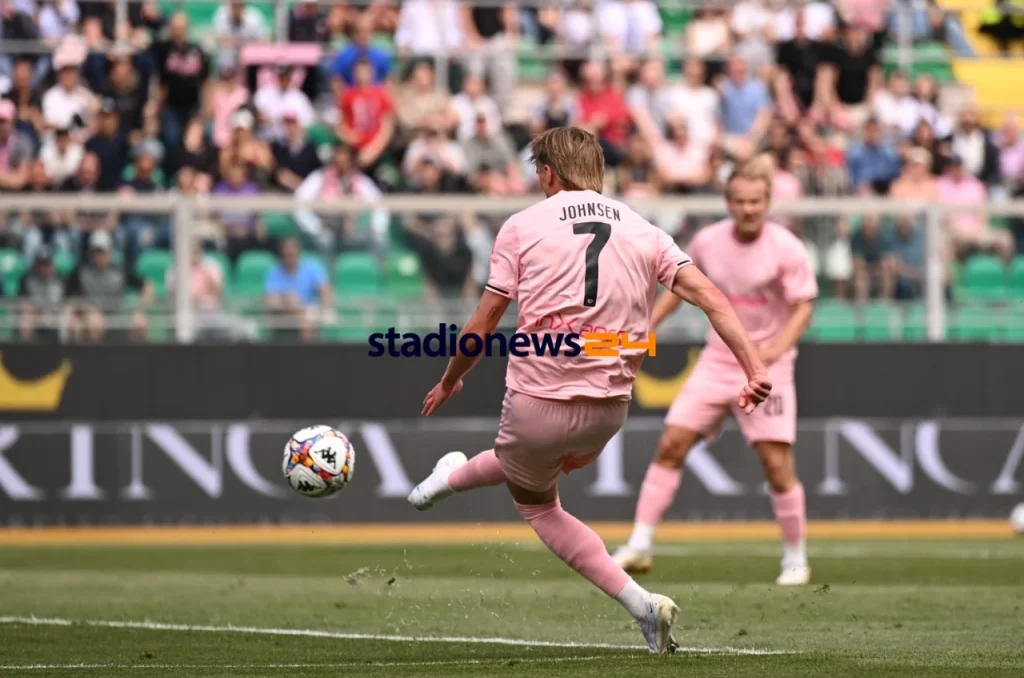 Blue ribbon at Palermo: Nico Johnsen was born