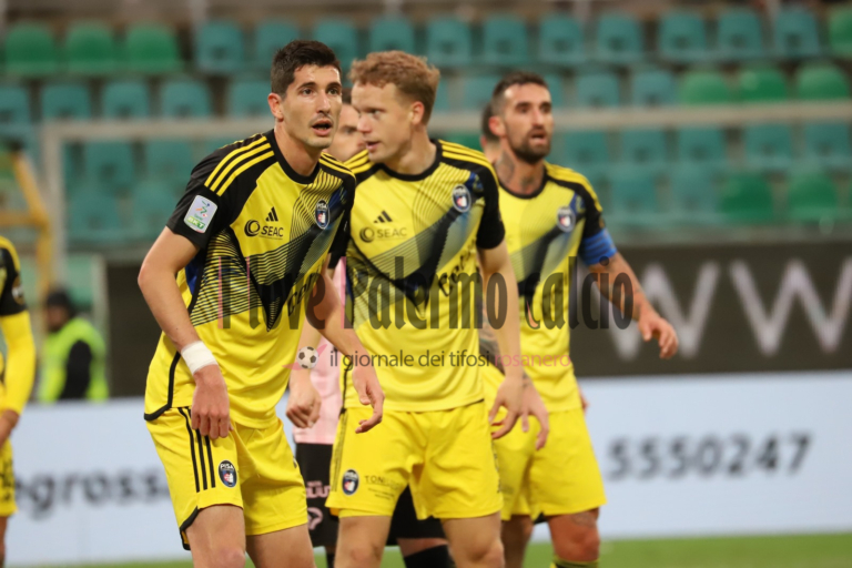 La Nazione Pisa: "Palermo, slowing down for Moreo. Marin says goodbye...